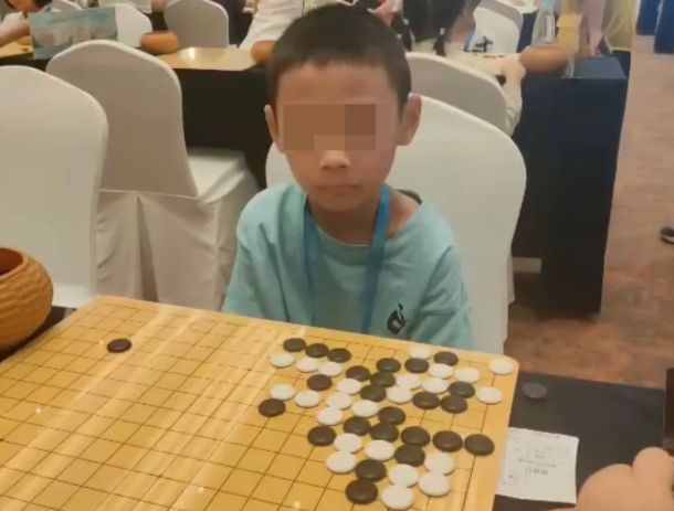 少年向这个世界说几句“遗言”麻将胡了网址代轻生的9岁围棋(图10)